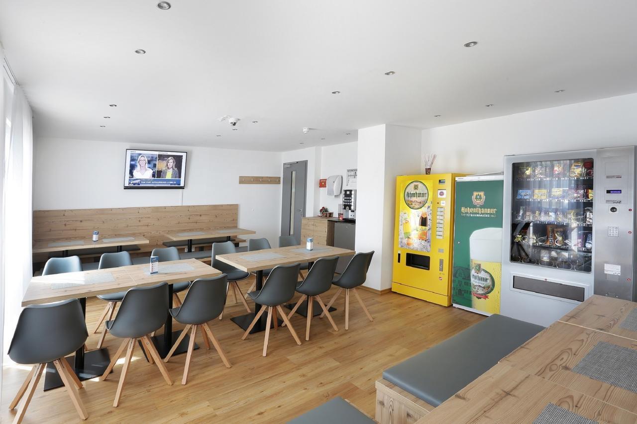 Easy Sleep Apartmenthotel Ergolding Εξωτερικό φωτογραφία
